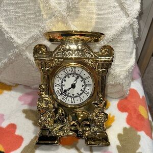 Bath & Body Works Gold Ornate Clock candle holder.